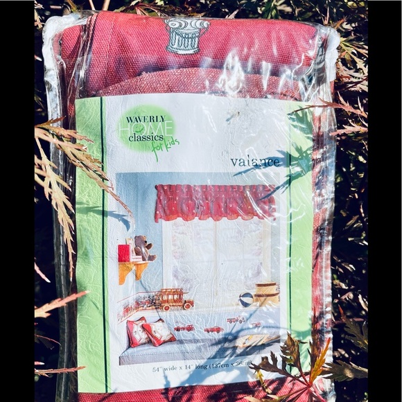 WAVERLY home classic for kids.. 🧯🚒 Valance​ X 2 - Picture 2 of 3